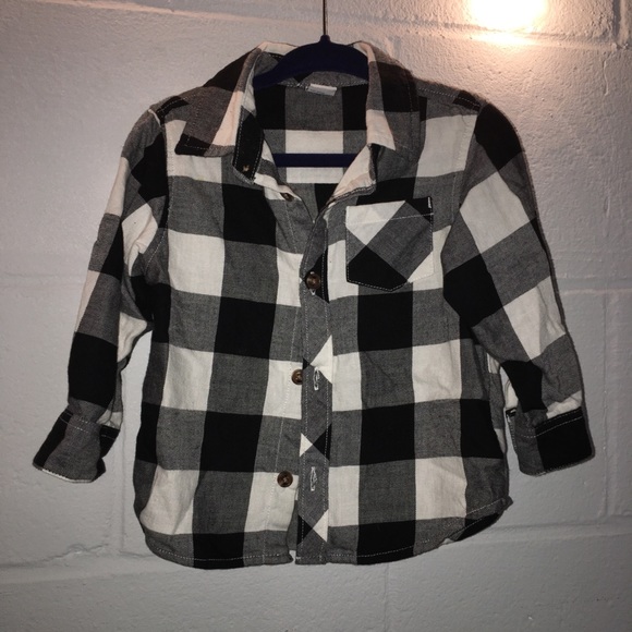 Old Navy Other - Old navy Black and white plaid button up